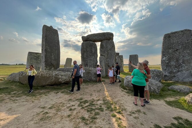 Stonehenge Inner Circle Private Tour from London with Bath Visit - Where you meet, where you end, and how to plan your return