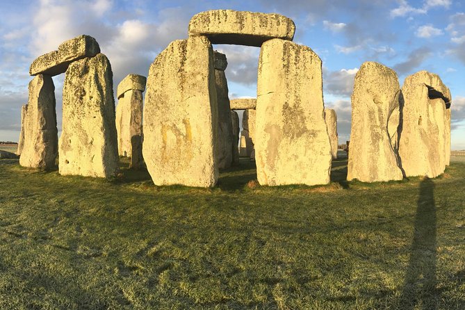 Stonehenge Private Car Tour with Driver Guide - Woodhenge stop: the short, free add-on that sharpens the Stonehenge story