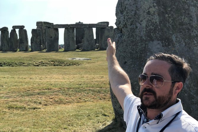 Stonehenge Private Car Tour with Driver Guide - Comfort and convenience in central London, without the hassle