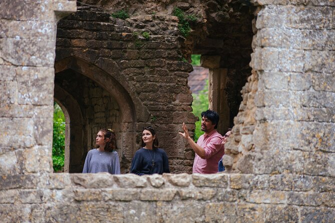 'Stonehenge & Secret England' from Bath for 2-8 curious adventurers - What the small group really changes (and why you’ll notice it)