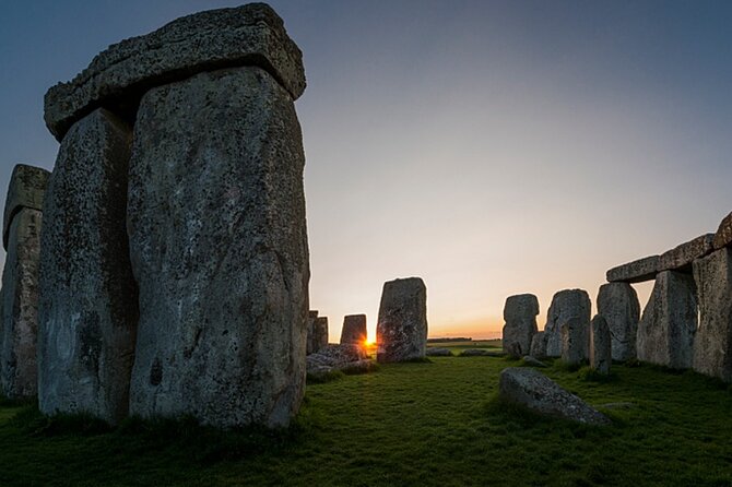 Stonehenge Special Access Guided Evening Tour from London - Stonehenge special access after hours: what you actually gain
