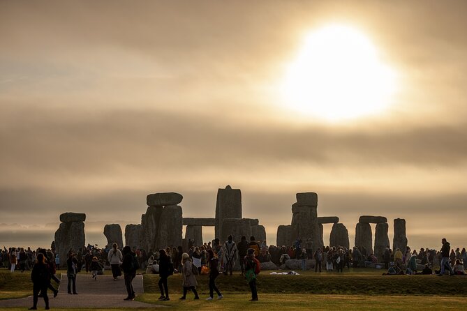 Stonehenge Summer Solstice Tour from London: Sunset or Sunrise Viewing - Stonehenge itself: the inner-circle access and the crowd reality