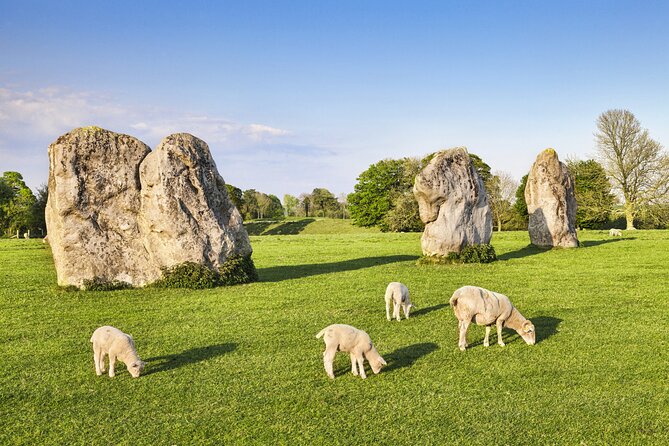 Stonehenge & the Cotswolds Including Admission from Bath - Castle Combe: A Quick Hit of Storybook England