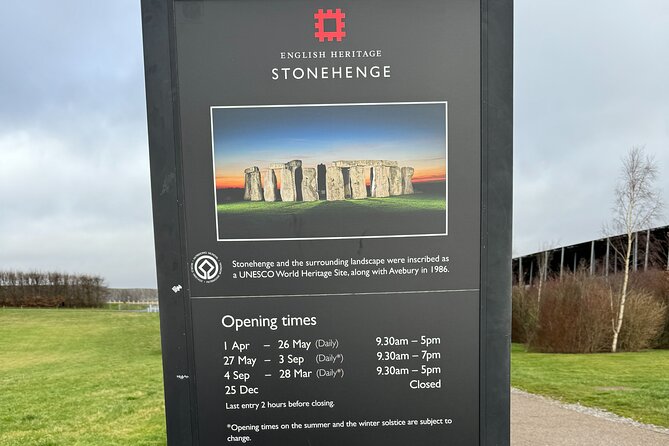 Stonehenge, Windsor, Salisbury... Private Trips from Southampton - Windsor Castle, royal walls with a realistic time block