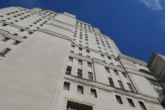 Superhero London Walking Tour with Private Guide - Why this superhero walk feels more fun than a standard landmarks tour