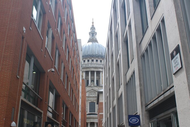 Superhero London Walking Tour with Private Guide - Stop 2: St Paul’s Cathedral, superhero pop-ups near the dome