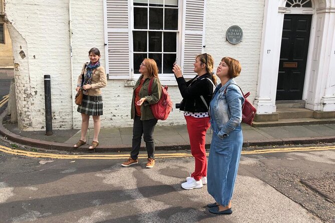 Tangential Cambridge: Group Walking Tour of Sights and Highlights - Stop 2, the Mathematical Bridge: A Cambridge Icon With a Story