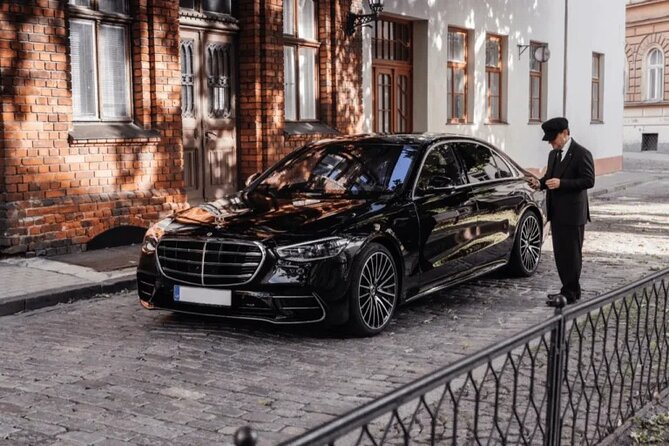 Taxi: Heathrow Airport To or From London - Price and value: is it worth $171.63 for up to 2?