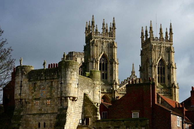 The Best of York on Foot in a Small Group - Stonegate and the Snickelways Shortcuts Through Medieval York