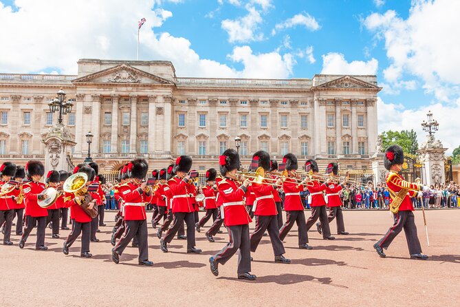 The Changing of the Guard Tour and Buckingham Palace - A Smart Royal London Route, Not a Long, Wandering Day