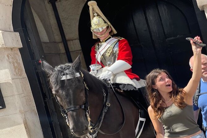 The Changing of the Guard Tour and Buckingham Palace - Stop 3: Trafalgar Square and Nelson’s Column Finish