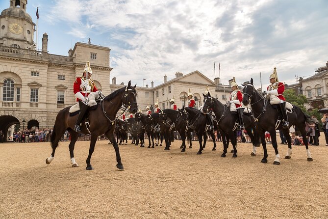 The Changing of the Guard Tour and Buckingham Palace - $24.95 for a 2-Hour Royal Snapshot, and How to Judge the Value
