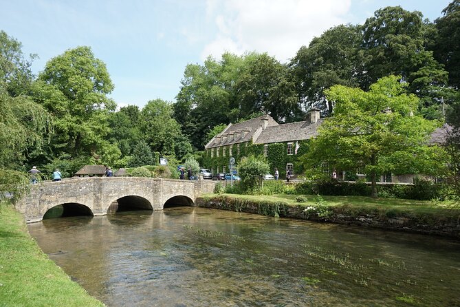 The Cotswolds Guided Day Tour from London - Burford: A Full Hour for Strolling the Classic Streets