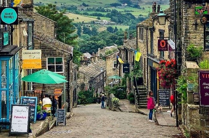 The Dales and Bronte Country Small-Group Tour from Manchester - Aysgarth Falls: the waterfall stop that actually needs only 30 minutes
