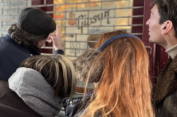 The Great British Rock and Roll Walking Tour - Mayfair in 20 minutes: fast roots, good context