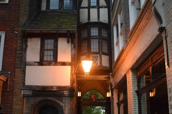 The Haunted Pubs of Old London: Small Group Tour - Where you start: Barbican area, short walks, old streets