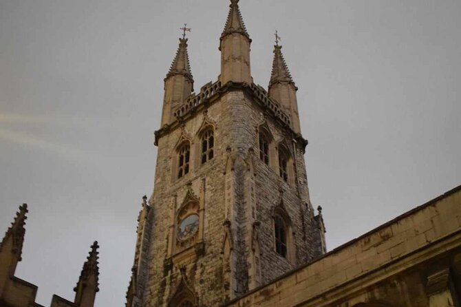 The Haunted Pubs of Old London: Small Group Tour - Charterhouse Square: Black Death stories with a quick, sharp stop