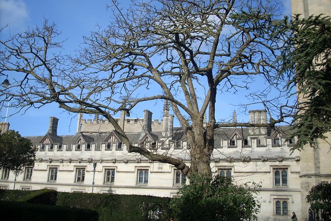 The Inklings Oxford Writers Tour - Private Groups Daily - Randolph Hotel and the Joy Gresham meeting story