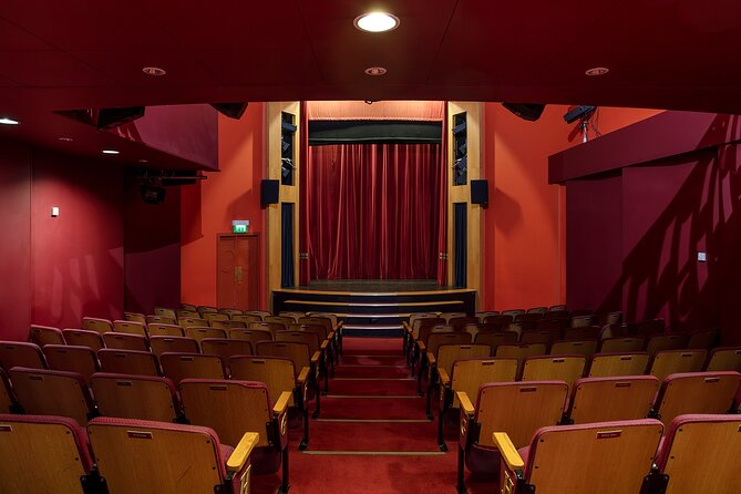 The Magic Circle Tour: The real life Wizards' School! - Where the tour starts at The Magic Circle Centre for the Magic Arts