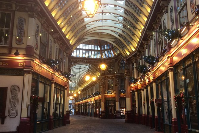 The Magical Boy Wizard Walking Tour of London - Start at Piccadilly Circus, end at Platform 9 3/4 shop
