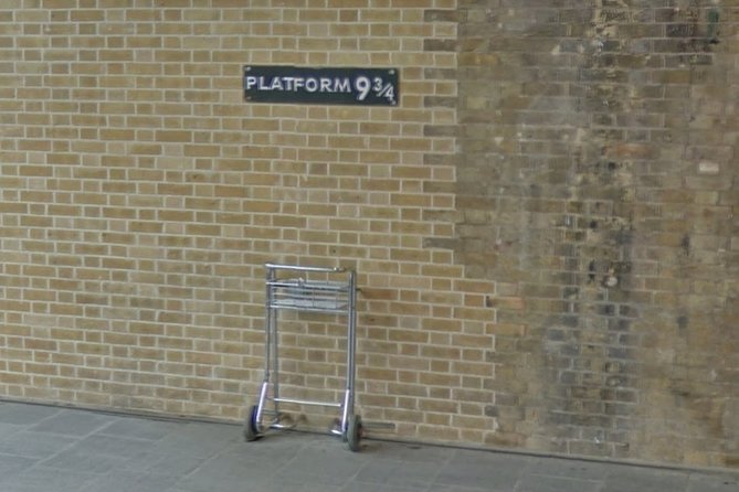 The Magical Boy Wizard Walking Tour of London - How to make the most of the 3 hours (and not get stuck tired)