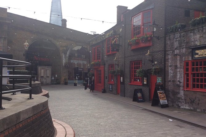The Mayflower Private Walking Tour - The Clink Prison Museum and Crossbones: when fashion sits on trauma