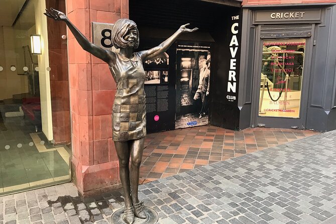 The Original Beatles Walking Tour - Eleanor Rigby statue to Mathew Street: the story builds in seconds