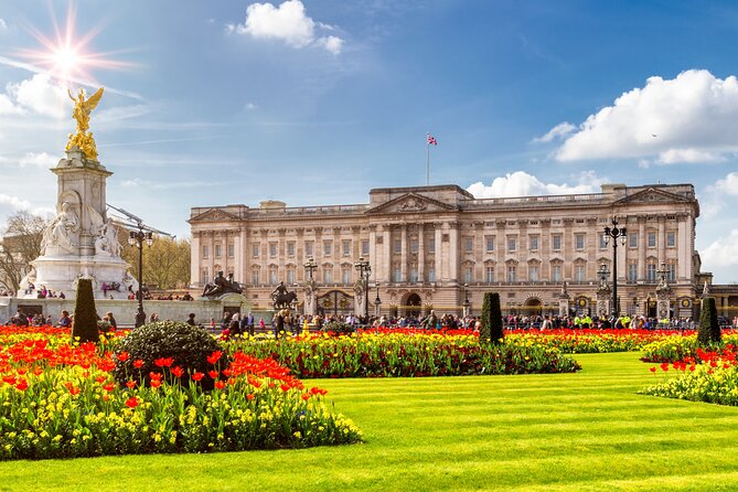 The Original Royal Changing of the Guard Experience - A 2-hour route that links the royals you actually want to see
