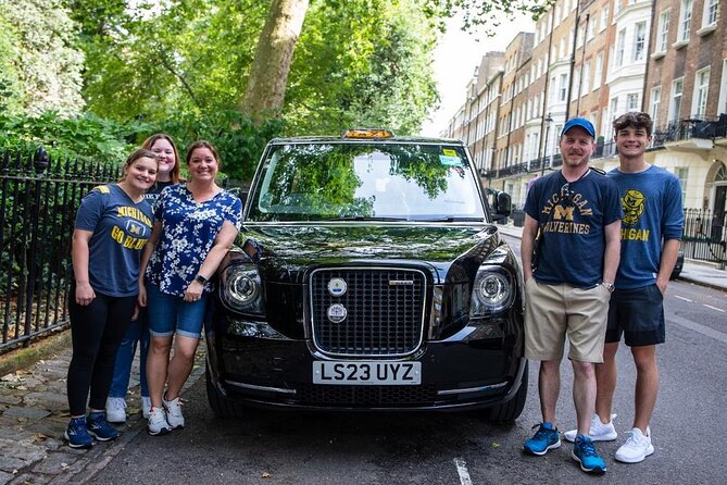 The Premier Classic London: Private 4-Hour Tour in a Black Cab - St. James’s Palace, St. Paul’s Cathedral, and the Photo Windows You Want
