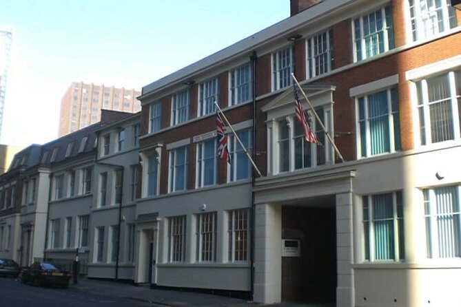 The Story of Liverpool 2-Hour Walking Tour - Albion House and White Star Line: Reading Names Where History Still Hangs
