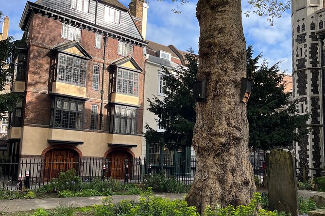 Thomas Cromwell’s Wolf Hall Tudor London Walking Tour - From Blackfriars to St. Paul’s: Fire, Ruins, and the City’s Memory