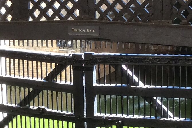 Thomas Cromwell’s Wolf Hall Tudor London Walking Tour - St. Helen’s to the Cornhill Maypole: Layers of Rome, Nuns, and Wolf Hall Details