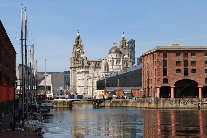 Tour with a local Tour Guide - Blue Badge Guide, 2-hour, half or full day - Beatles Walk and the waterfront: fast photo wins in the World Heritage zone