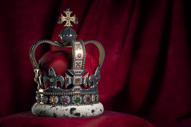 Tower of London & Crown Jewels Tour with Beefeater Meet & Greet - Included value: tickets, guide time, and optional app support