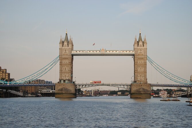 Tower of London Private Guided Tour - Torture Chambers and Dungeons, with Narration You Can Question