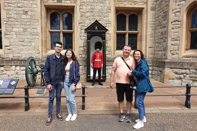 Tower of London Private Tour for Families and Friends - Wall Walk views and keeping the tour comfortable