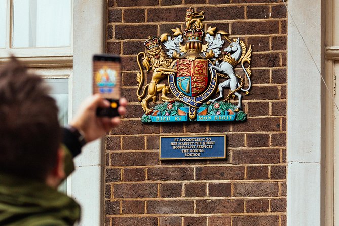 Treasures of London: The Royal Family Private Tour - Tea or Wine Break: The Small Included Perk
