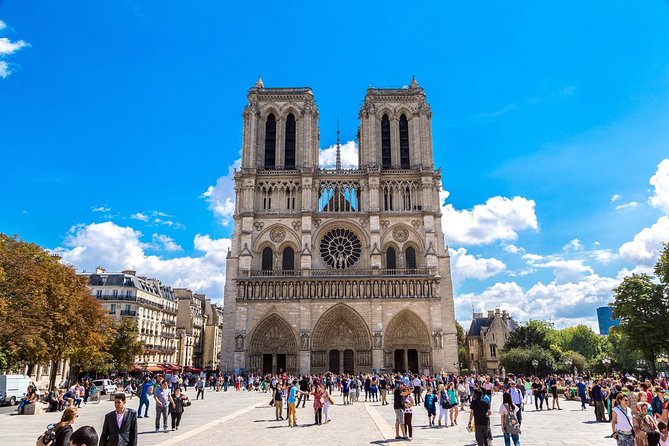 Trip to Paris with Seine Cruise, Bus Tour and Travel Card - Sacré-Cœur and the Paris viewpoints loop