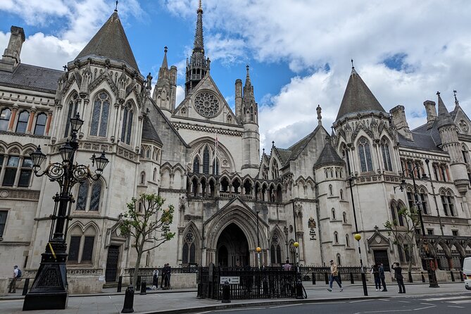 Turmoil, Templars & Oliver Twist London's Squalor and Splendour - The London Silver Vaults stop, a fun detour with a reason