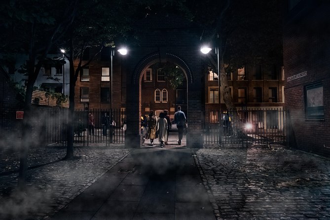Ultimate Jack the Ripper : Guided Tour of London - Stop One: the grubby history of Whitechapel and today’s changes