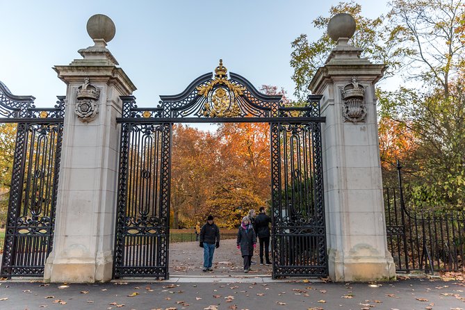Unique London Walk: Secrets of Mayfair - Private Tour - Bond Street: arcades, art spaces, and brand shopping with context