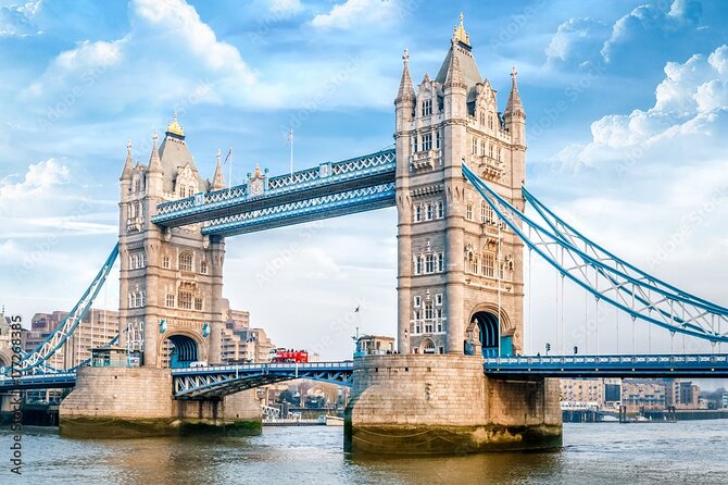 VIP Early Access: Opening Ceremony Tower of London & Bridge Entry - White Tower and St John’s Chapel: Armour, Faith, and 45 Minutes That Count