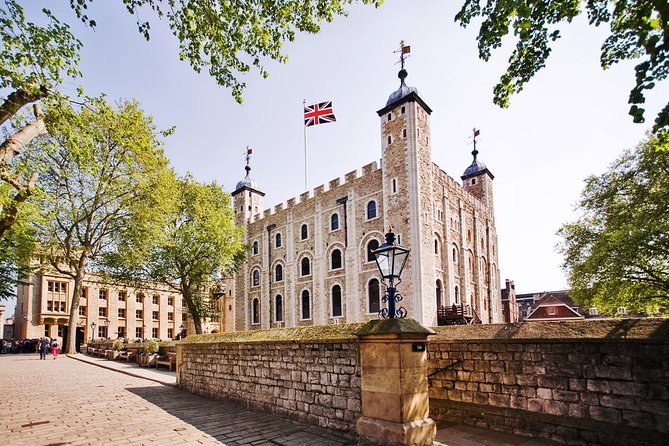 VIP Early Access: Opening Ceremony Tower of London & Bridge Entry - Pace, Walking, and Who This Tour Suits Best