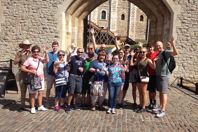 VIP Early Access: Opening Ceremony Tower of London & Bridge Entry - Small-Group Feel: Why the Limit of 20 Matters