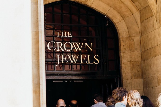 VIP Early Access Opening Ceremony Tower of London & River Cruise - The Thames river cruise pass: make this a two-part day