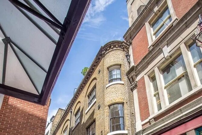 Walking Tour and Tasting at Indian Restaurant in London - The sit-down Indian tasting in Brick Lane, three dishes as your payoff