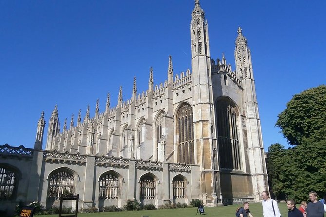 Walking Tour of Cambridge - A small-group Cambridge walk that gives you momentum