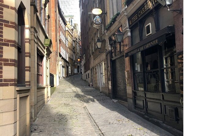 Walking Tours - Sights of London- price includes upto 10 people - Stop 4, Mansion House, the Lord Mayor’s home and the City’s authority
