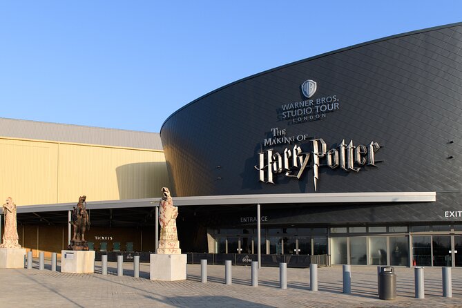 Warner Bros. Studio Harry Potter Tour with Superior Transport from London - Sets and facades you actually recognize: Privet Drive and Diagon Alley