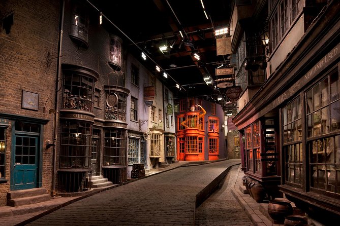 Warner Bros Studio Tour London - The Making of Harry Potter with Hotel Pick-up - Key things I’d plan around